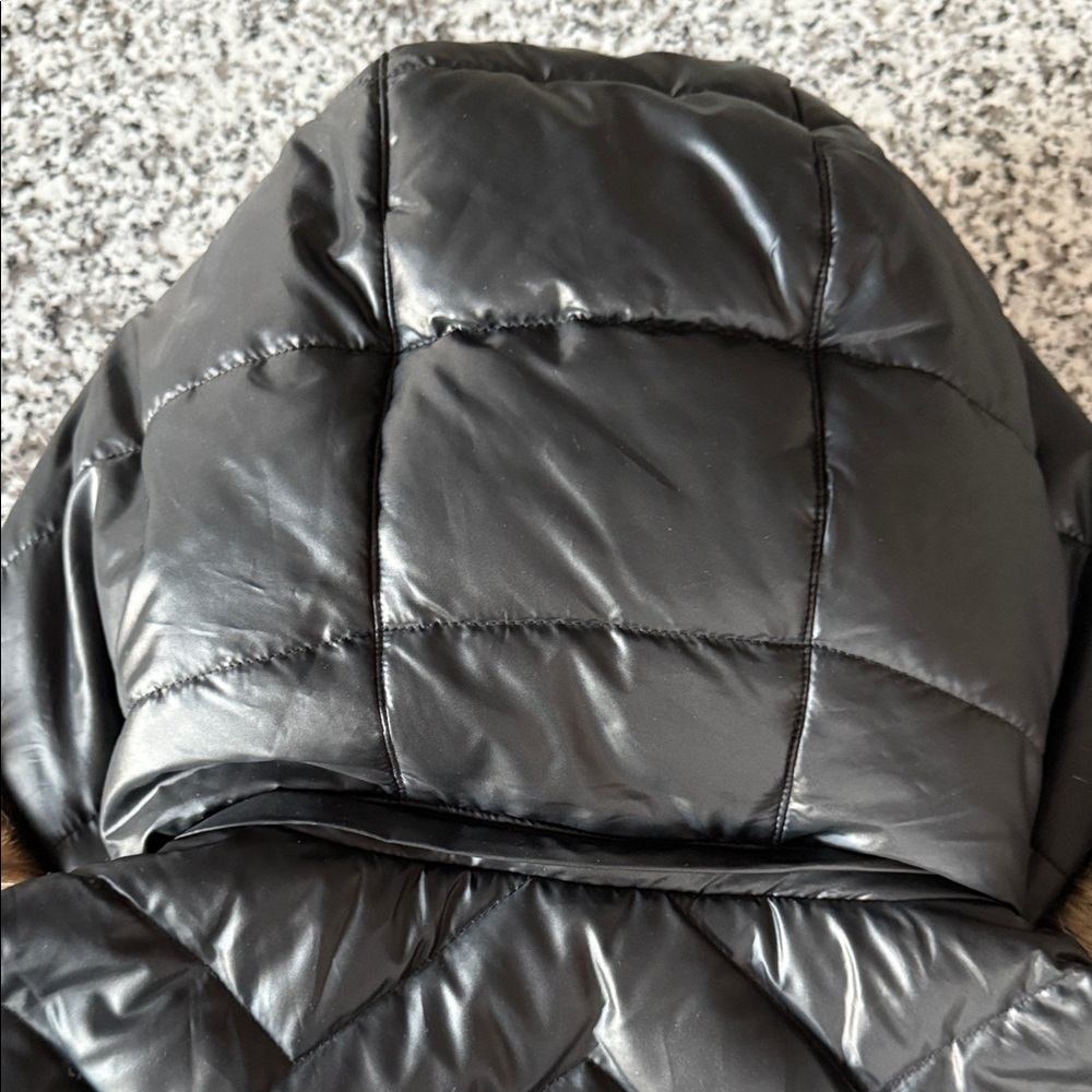 BCBGeneration Black Puffer Vest Down Blend w/Faux Fur Detachable Hood Sz M - Picture 6 of 13